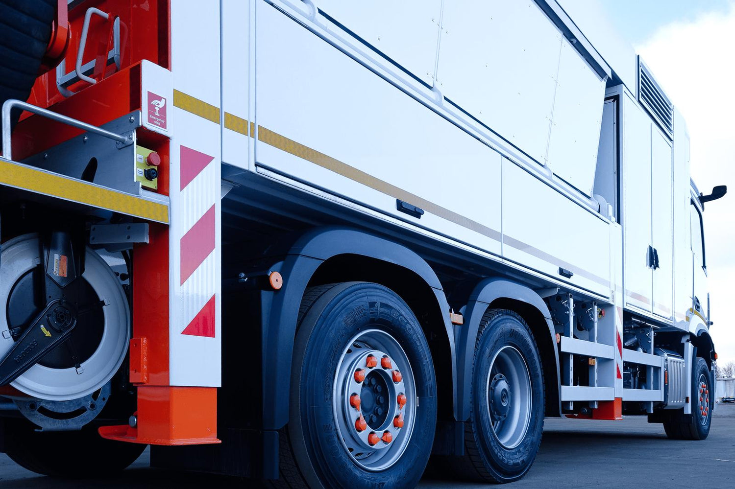 An Alternative to Buying New or Used