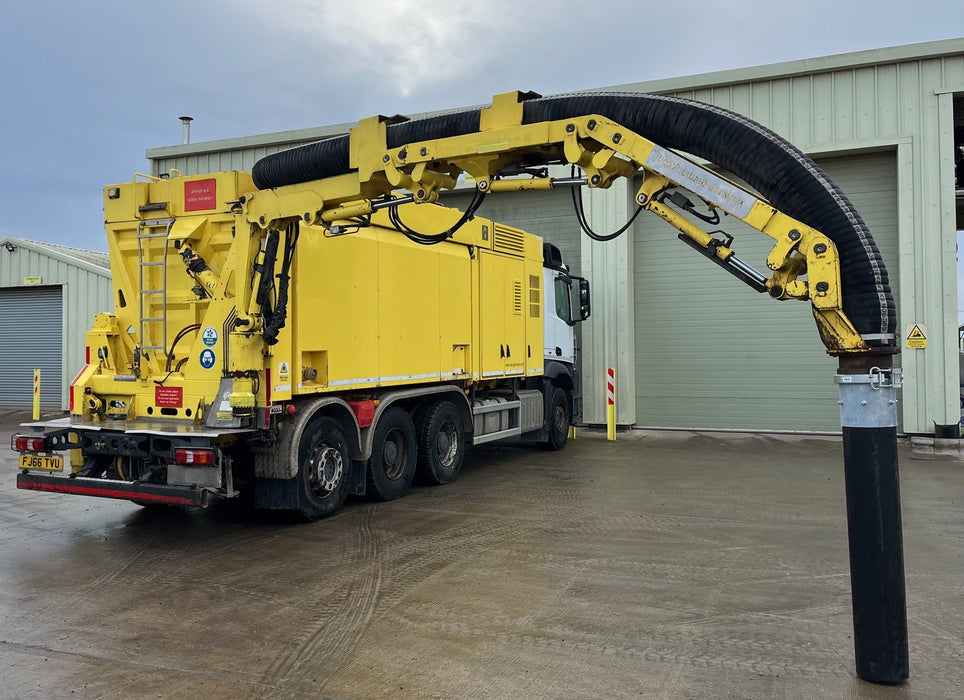 2016 RSP ESE 6 8000 Power arm mounted on a Mercedes Arocs